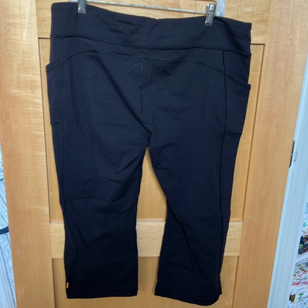 Lucy Crop Pant - Picture 4 of 5